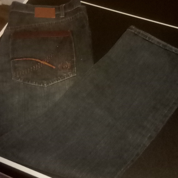 Phat Farm - Picture 3 of 4